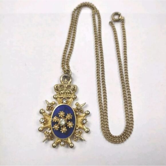 Vintage Gold Tone Coro Blue Enamel, Rhinestone, Pearl Crown Necklace - Picture 5 of 8